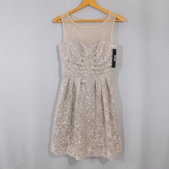 Decode 1.8 Dress Womens 2 Frost and Found Lace Mini Dress from Modcloth Taupe - Picture 1 of 11